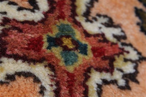 Kerman Cream Hand Knotted 100 X 149 Area Rug 100-27980 Image 2
