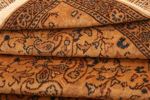 Kayseri Brown Hand Knotted 68 X 99 Area Rug 253-27992 Image 4