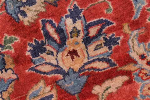 Isfahan Red Hand Knotted 95 X 131 Area Rug 100-27999 Image 11
