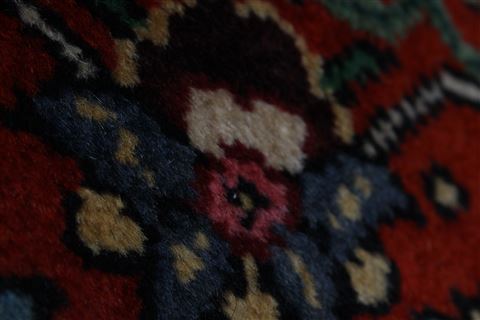 Tabriz Red Hand Knotted 98 X 123 Area Rug 100-28006 Image 2