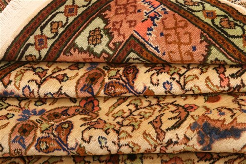 Kayseri Yellow Hand Knotted 66 X 95 Area Rug 253-28008 Image 4