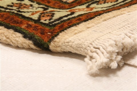 Kayseri Yellow Hand Knotted 66 X 95 Area Rug 253-28008 Image 6