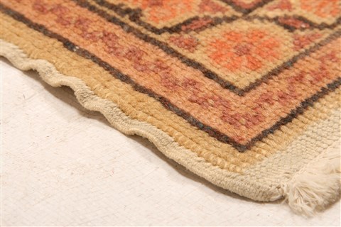 Kayseri Red Hand Knotted 75 X 119 Area Rug 253-28009 Image 1