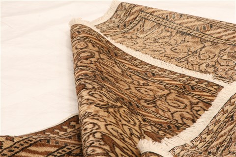 Kayseri Brown Hand Knotted 67 X 95 Area Rug 253-28010 Image 3