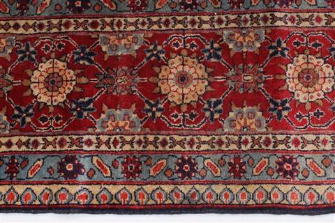 Varamin Blue Hand Knotted 82 X 109 Area Rug 100-28011 Image 6