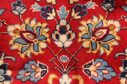 Isfahan Red Hand Knotted 98 X 139 Area Rug 100-28016 Image 10