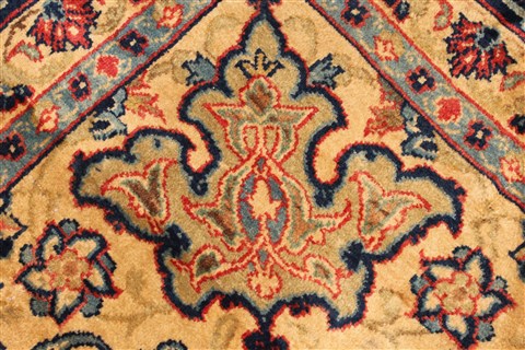 Isfahan Red Hand Knotted 87 X 126 Area Rug 100-28028 Image 10