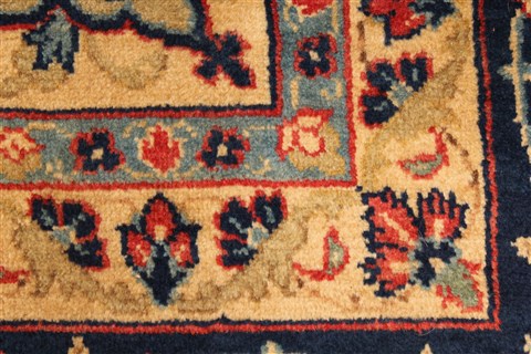 Isfahan Red Hand Knotted 87 X 126 Area Rug 100-28028 Image 12