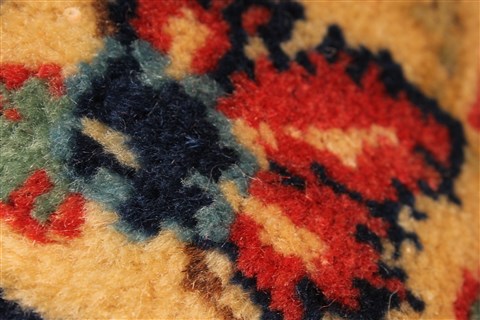 Isfahan Red Hand Knotted 87 X 126 Area Rug 100-28028 Image 1