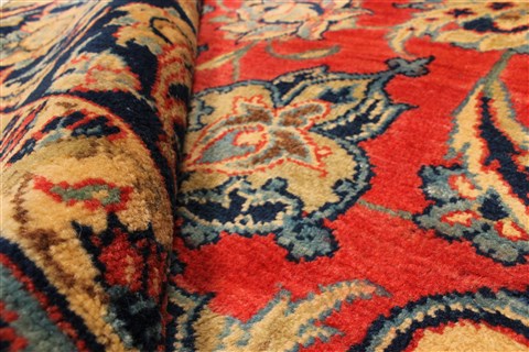 Isfahan Red Hand Knotted 87 X 126 Area Rug 100-28028 Image 2