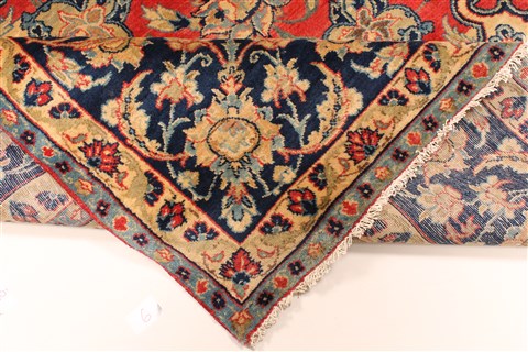 Isfahan Red Hand Knotted 87 X 126 Area Rug 100-28028 Image 3