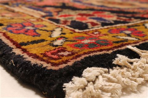Heriz Beige Hand Knotted 128 X 188 Area Rug 100-28031 Image 14