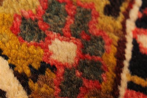Heriz Beige Hand Knotted 128 X 188 Area Rug 100-28031 Image 2