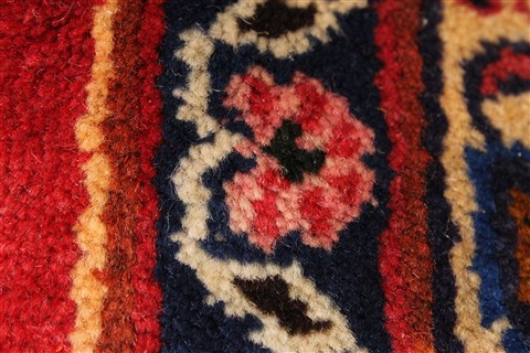 Mashad Red Hand Knotted 66 X 93 Area Rug 100-28034 Image 1
