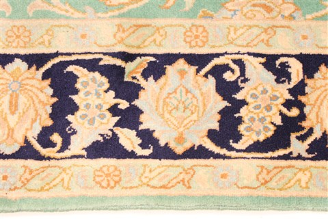 Tabriz Beige Hand Knotted 48 X 79 Area Rug 100-28058 Image 5