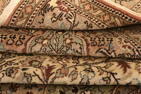 Kayseri Beige Hand Knotted 66 X 98 Area Rug 253-28079 Image 4