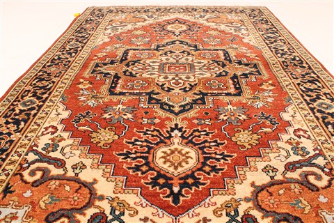 Serapi Brown Hand Knotted 40 X 61 Area Rug 250-28121 Image 4