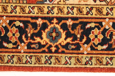 Serapi Brown Hand Knotted 40 X 61 Area Rug 250-28121 Image 5