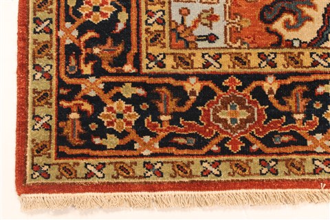 Serapi Brown Hand Knotted 40 X 61 Area Rug 250-28121 Image 7