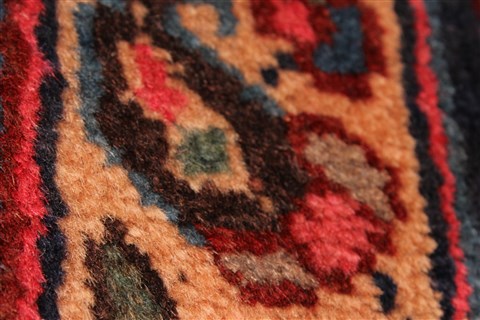 Kashan Red Hand Knotted 99 X 125 Area Rug 100-28129 Image 3
