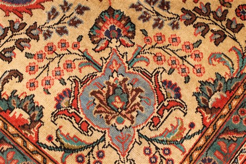 Tabriz Beige Hand Knotted 97 X 128 Area Rug 100-28132 Image 1