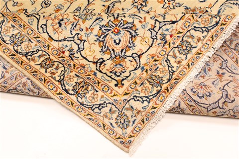 Kashan Blue Hand Knotted 103 X 131 Area Rug 100-28133 Image 3