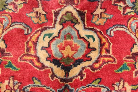 Kashan Red Hand Knotted 97 X 1210 Area Rug 100-28139 Image 2