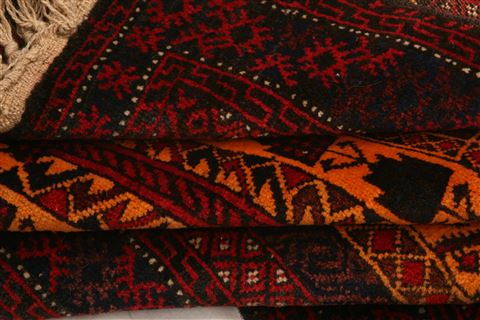 Baluch Red Hand Knotted 30 X 47 Area Rug 253-28160 Image 5