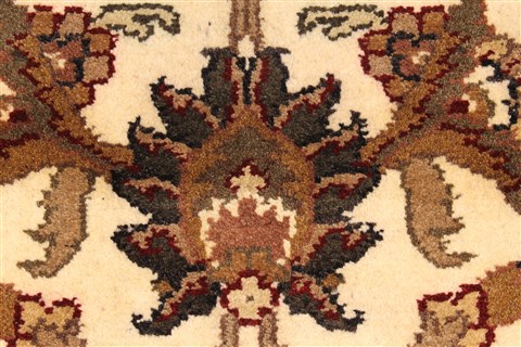 Jaipur White Hand Knotted 40 X 60 Area Rug 250-28237 Image 9