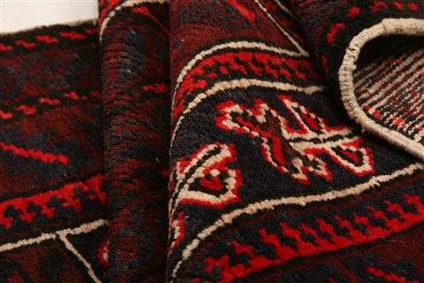 Baluch Red Hand Knotted 30 X 47 Area Rug 253-28258 Image 2