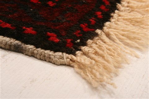 Baluch Red Hand Knotted 30 X 47 Area Rug 253-28258 Image 6