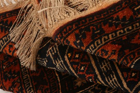 Baluch Red Hand Knotted 30 X 47 Area Rug 253-28266 Image 4