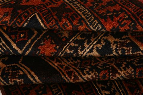 Baluch Red Hand Knotted 30 X 47 Area Rug 253-28266 Image 5