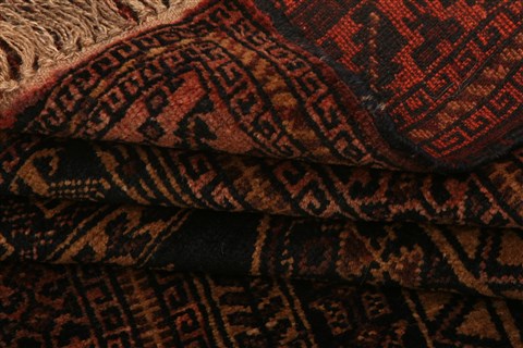 Baluch Red Hand Knotted 30 X 47 Area Rug 253-28267 Image 4
