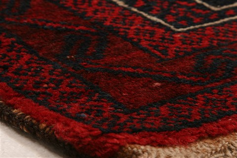 Baluch Red Hand Knotted 30 X 47 Area Rug 100-28283 Image 5