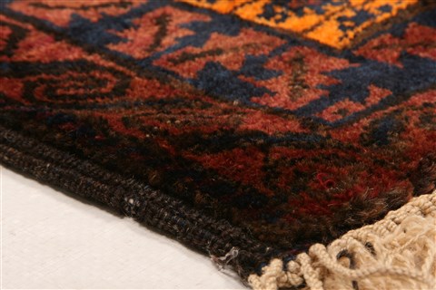 Baluch Red Hand Knotted 29 X 47 Area Rug 253-28300 Image 5