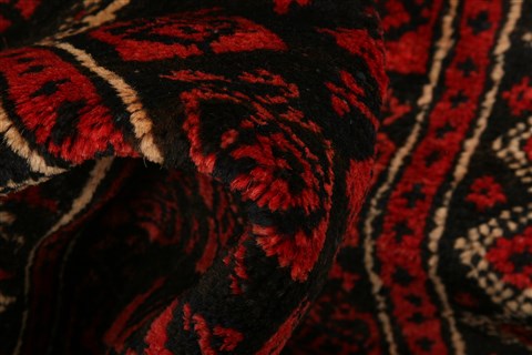 Baluch Red Hand Knotted 30 X 47 Area Rug 100-28308 Image 1