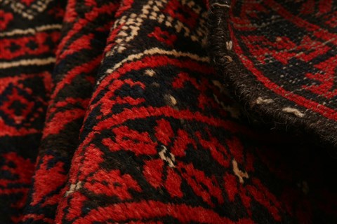 Baluch Red Hand Knotted 30 X 47 Area Rug 100-28308 Image 2
