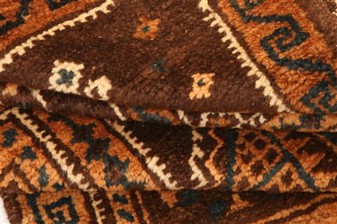 Baluch Brown Hand Knotted 30 X 47 Area Rug 253-28324 Image 3