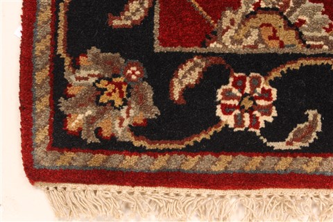 Jaipur Red Hand Knotted 20 X 30 Area Rug 250-28340 Image 9