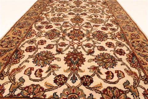 Isfahan Beige Hand Knotted 30 X 50 Area Rug 250-28351 Image 3