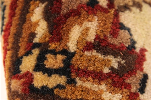 Isfahan Beige Hand Knotted 30 X 50 Area Rug 250-28351 Image 6