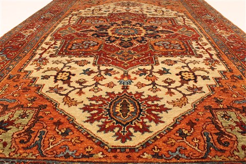 Serapi Beige Hand Knotted 40 X 511 Area Rug 250-28386 Image 3