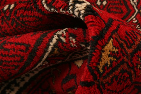 Baluch Red Hand Knotted 30 X 46 Area Rug 253-28404 Image 2