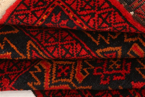 Baluch Red Hand Knotted 30 X 47 Area Rug 253-28405 Image 3