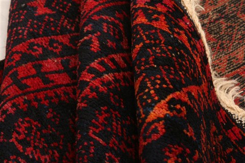 Baluch Red Hand Knotted 30 X 47 Area Rug 253-28406 Image 2