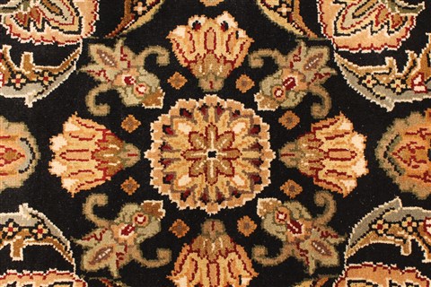 Sarouk Red Octagon Hand Knotted 186 X 186 Area Rug 250-28426 Image 2