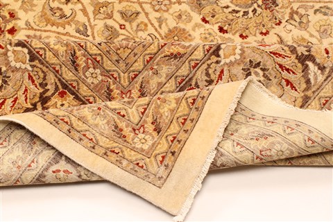Pishavar Beige Hand Knotted 120 X 159 Area Rug 250-28435 Image 6