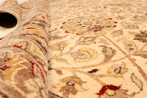 Pishavar Beige Hand Knotted 120 X 159 Area Rug 250-28435 Image 7