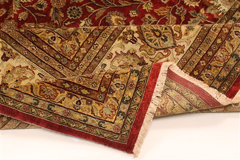 Tabriz Beige Hand Knotted 1111 X 1411 Area Rug 250-28436 Image 6